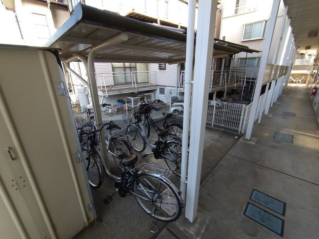 レオパレスオアシスのその他|駐輪場　原付＆自転車のみ駐輪可能