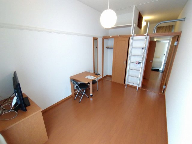 レオパレスオアシスのその他|2階は絨毯仕様です。