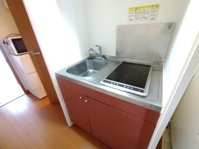レオパレスオアシスのキッチン|シングルレバー設置