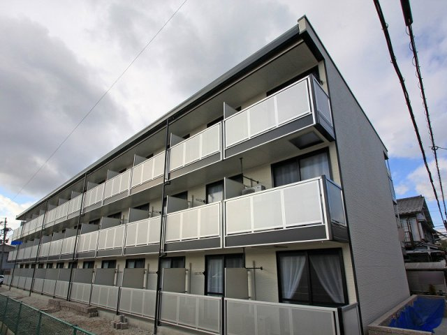 レオパレス高辻の外観