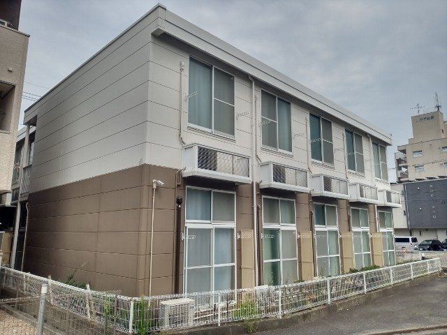 レオパレスマンデイの外観