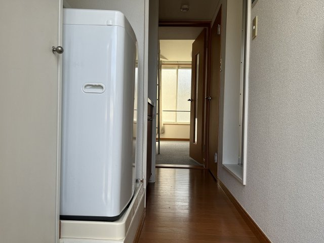 レオパレスパステルランドの玄関