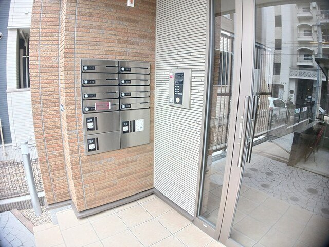 ＧＲＡＮＤＩＯ　春岡のエントランス