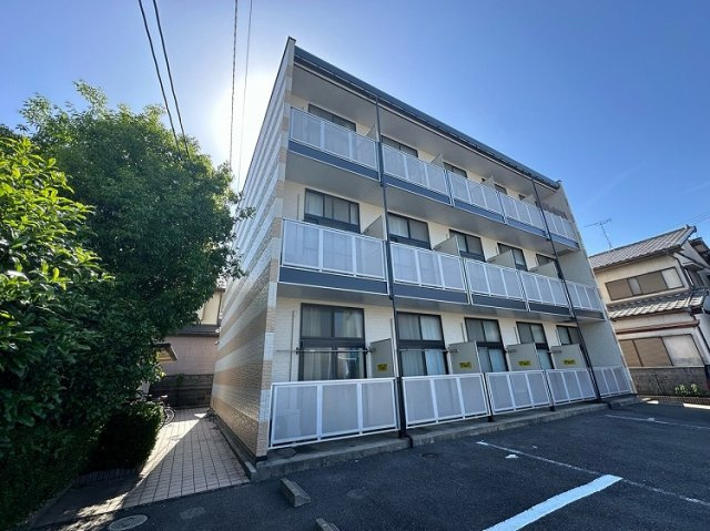 レオパレスグローリアの外観