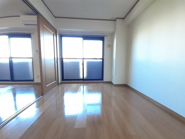 ソレアード山香の内装