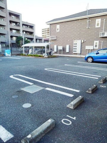 サンスウィートの駐車場