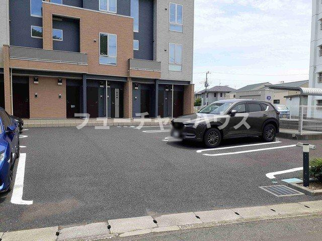 サニーグランデの駐車場|駐車場完備です