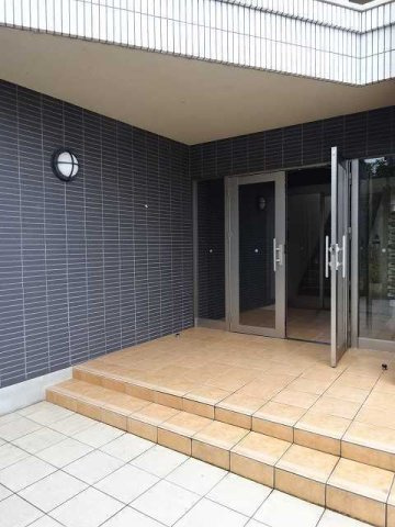 ジェルメＢのエントランス
