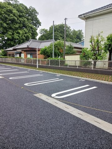 ベル・コリーヌＢの駐車場