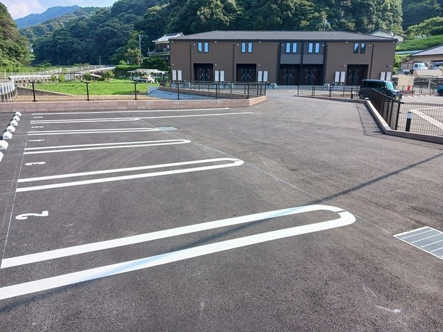 フォレストの駐車場