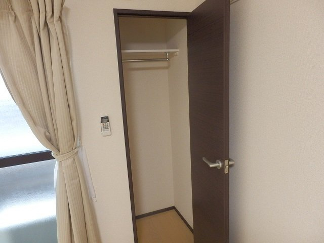レオネクストアイオーンの内装|たっぷり収納できるウォークインクローゼット☆