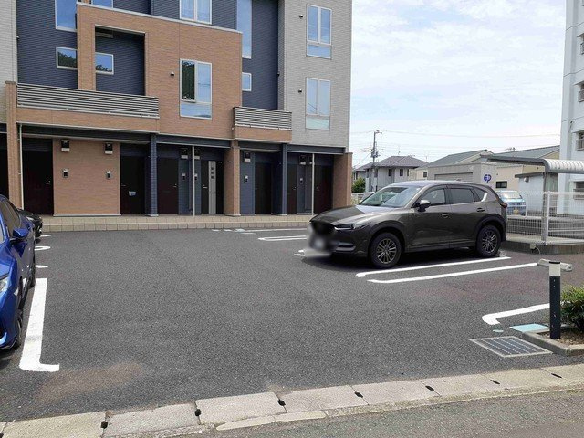 サニーグランデの駐車場