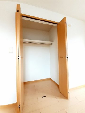 サンフレイム斎院の収納