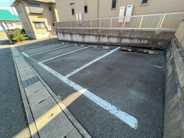 シャーメゾンさくら坂Ｅの駐車場