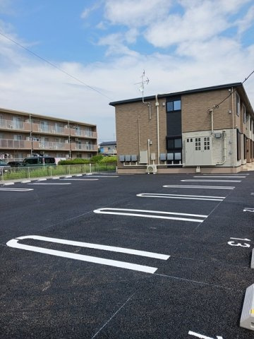 ヒカルサ市原姉ヶ崎ウエストの駐車場