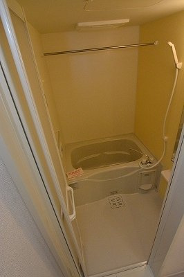 ポライトリー　Ⅱの浴室