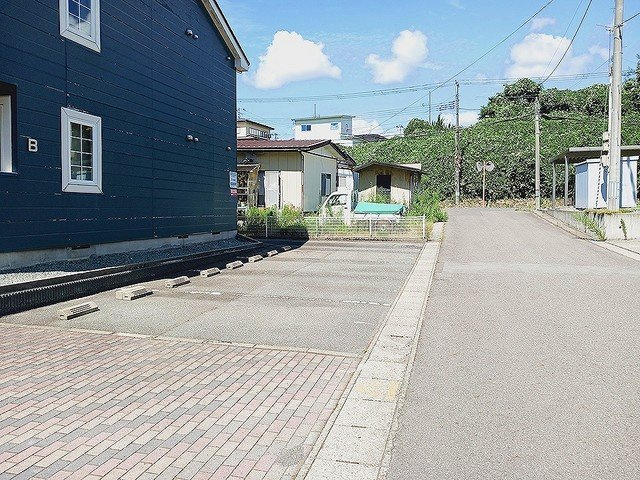 サワーメゾンＢの駐車場|駐車スペースもあります