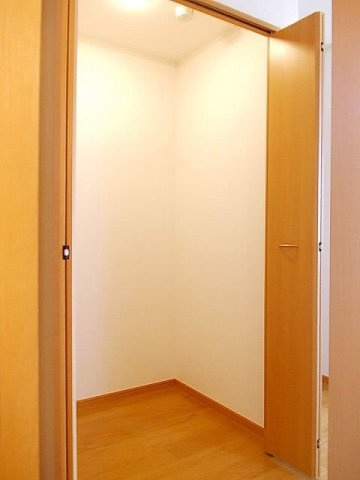 ジラソーレの内装|内装は落ち着いています