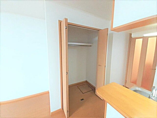 ライフコート東唐津Ａの収納|ちょっとした収納スペースも充実しています
