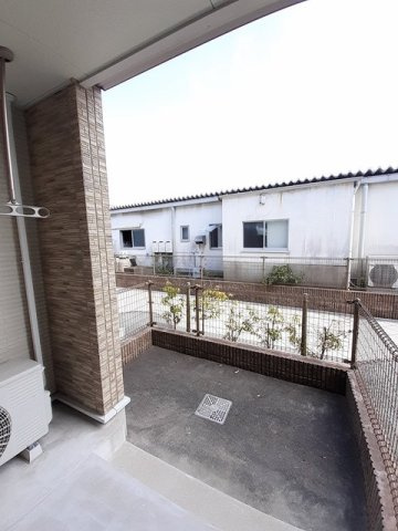 ボヌールエスパスⅣ番館の庭|お庭で自由な時間を過ごせます