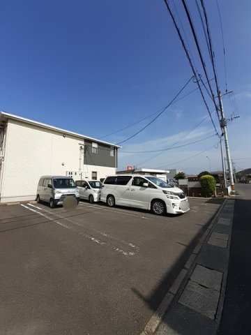 ボヌールエスパスⅣ番館の駐車場|駐車場があります