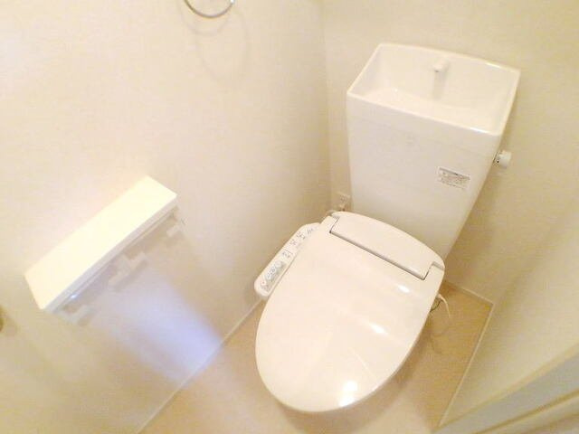 ピンズ唐津Ⅳのトイレ|落ち着いた色調のトイレです