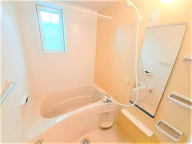 うらら１番館の浴室|お風呂で日々の疲れを落としましょう