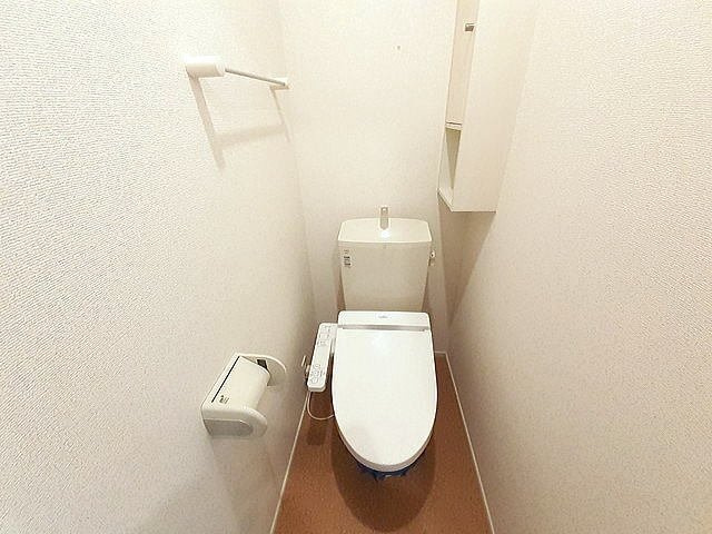 サウス　フォアフロント　Ⅰのトイレ|落ち着いた色調のトイレです