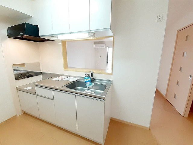 トゥーザ・ムーンＢのキッチン|お料理しやすいキッチンです