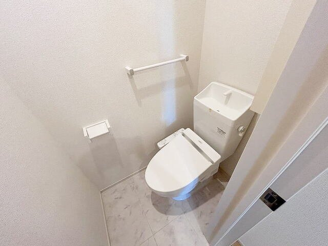 ミキ・ブルック　Ｂのトイレ|落ち着いた色調のトイレです