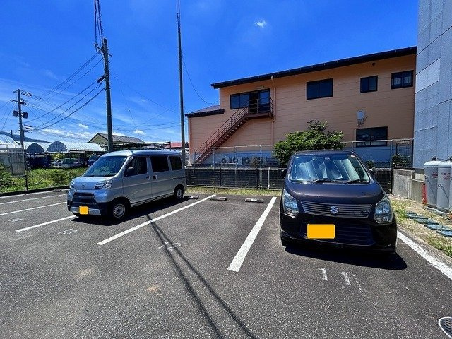 サンパティオの駐車場|駐車場に車を止められます
