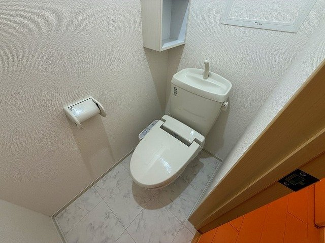プティボヌールⅡのトイレ|落ち着いたトイレです