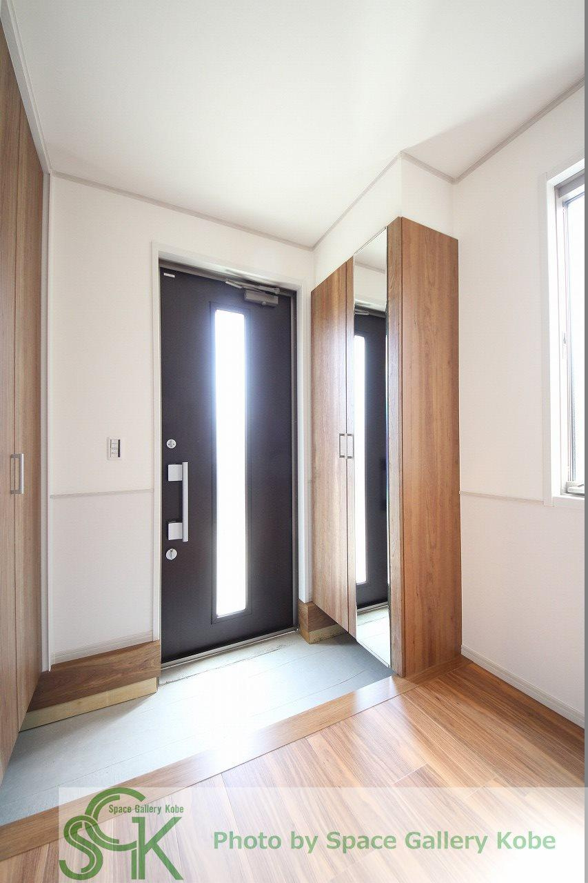 コンフォート日輪寺の玄関|※同一メーカー施工のイメージ写真です※