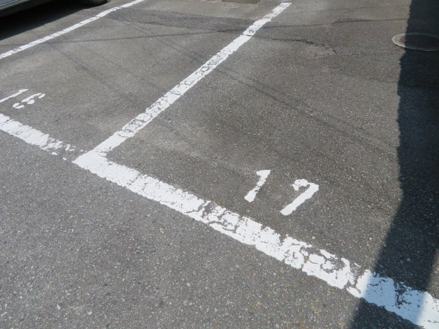 ザックス英賀保　C棟の駐車場