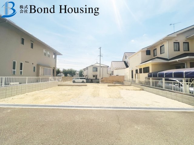 LDK20帖以上で広々　桃山台4丁目　新築2区画　1号棟の駐車場
