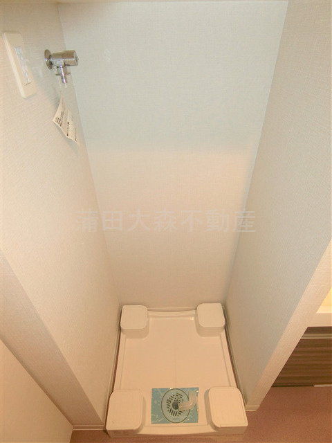 AXAS南蒲田アジールコートの設備|洗面脱衣所　室内洗濯機置き場+便利な棚収納付！
