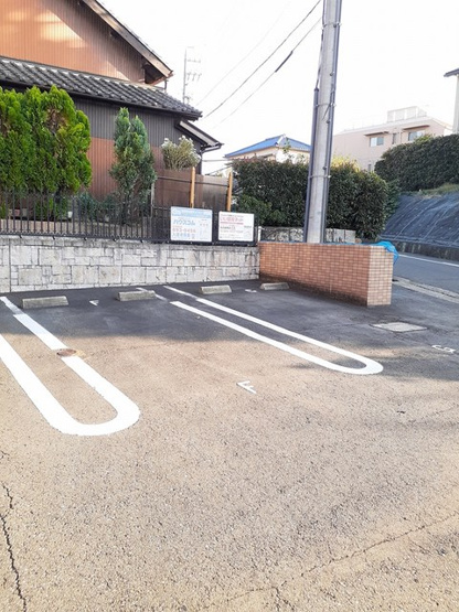 【駐車場】 | ラモーリ緑