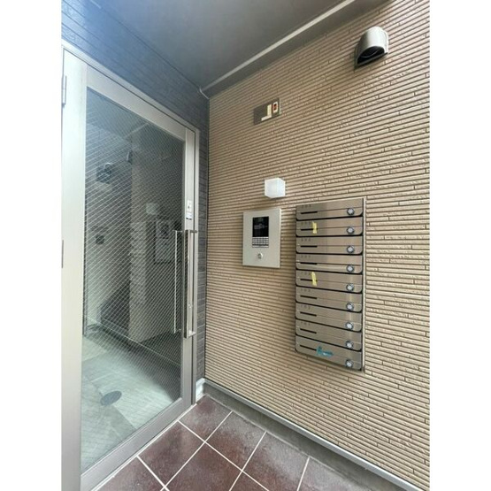 【エントランス】 | ハーモニーテラス松葉町Ⅲ