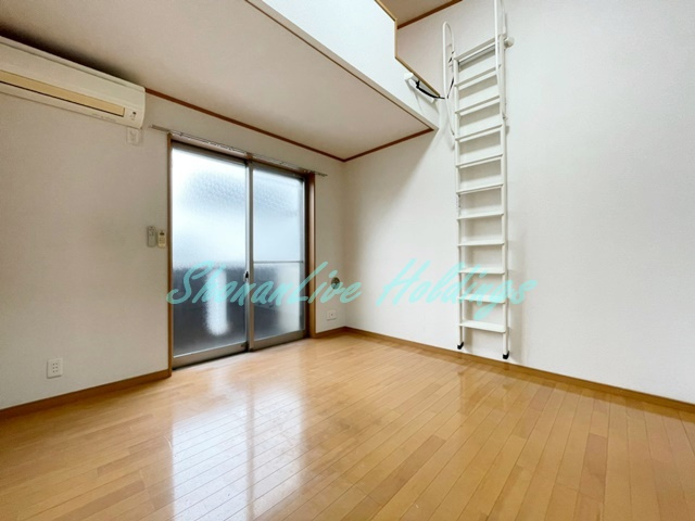 藤沢市辻堂２丁目のアパートの居間・リビング