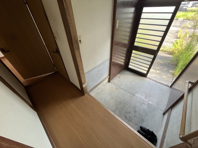 中古住宅　舟橋町の玄関