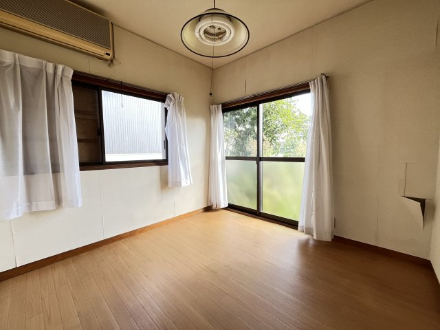 中古住宅　舟橋町の洋室