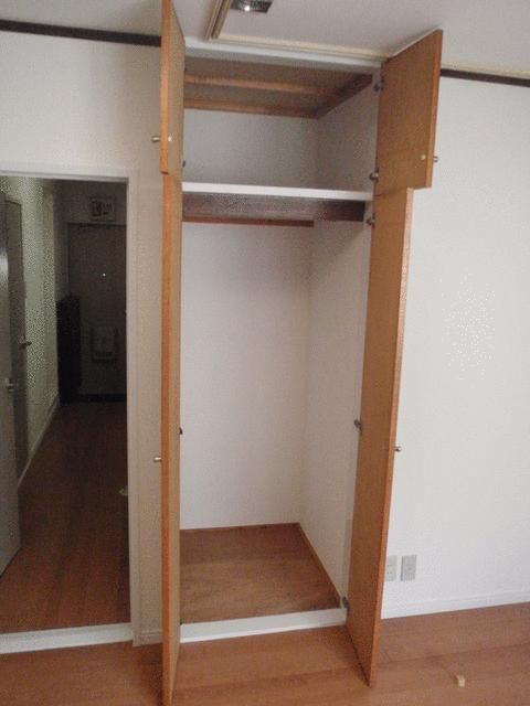 サンロイヤル中延の収納