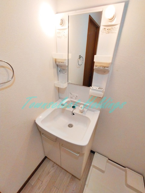 エルカ一サ湘南Aの洗面所|同施工別部屋