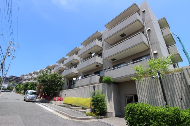 シャルムロアイヤル朝霧の外観
