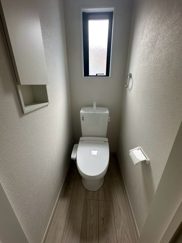八王子市上野町1期 新築戸建てのトイレ