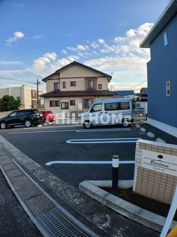 ブルローネの駐車場|当社、チルホームのHPもご覧ください(^^)/物件情報多数♪