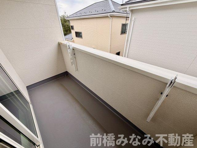 【新築】玉村町南玉　A号棟(全２棟)　ハートフルタウン　新築建売分譲のバルコニー|開放的で明るい空間を演出してくれるバルコニーです