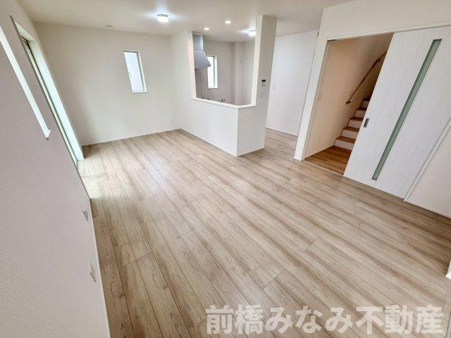 【新築】玉村町南玉　A号棟(全２棟)　ハートフルタウン　新築建売分譲の居間・リビング|使いやすいリビングです
