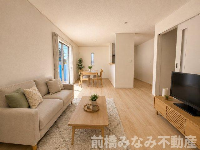 【新築】前橋市大利根町第2　１号棟(全２棟)　クレイドルガーデン　新築建売分譲の居間・リビング|ゆったり過ごせる居間です