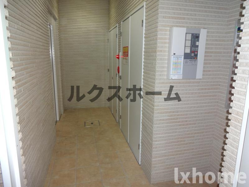 ザ・レジデンス茨木のロビー|ゆとりのあるロビーです